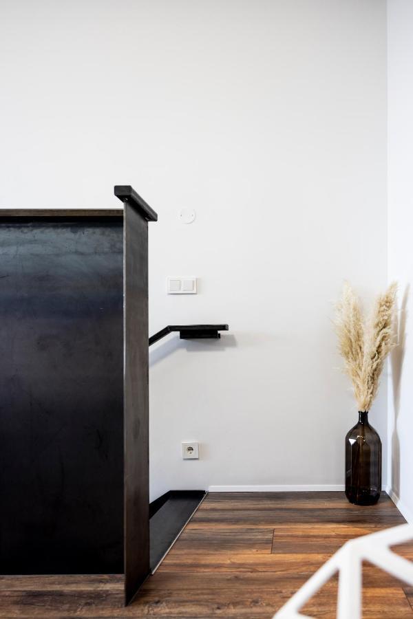 Loft-Style Duplex With Balcony In Downtown Reykjavik Apartment ภายนอก รูปภาพ